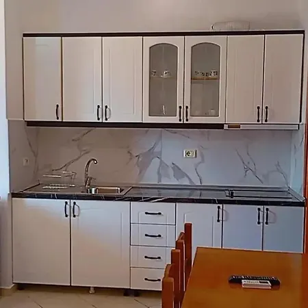 Vila Shabani Sarande