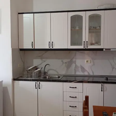 Apartment Vila Shabani *